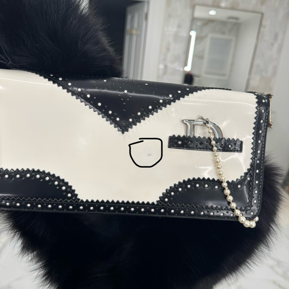 Authentic CD D’Trick Clutch w/ genuine fur shoulder strap. - Picture 7 of 7
